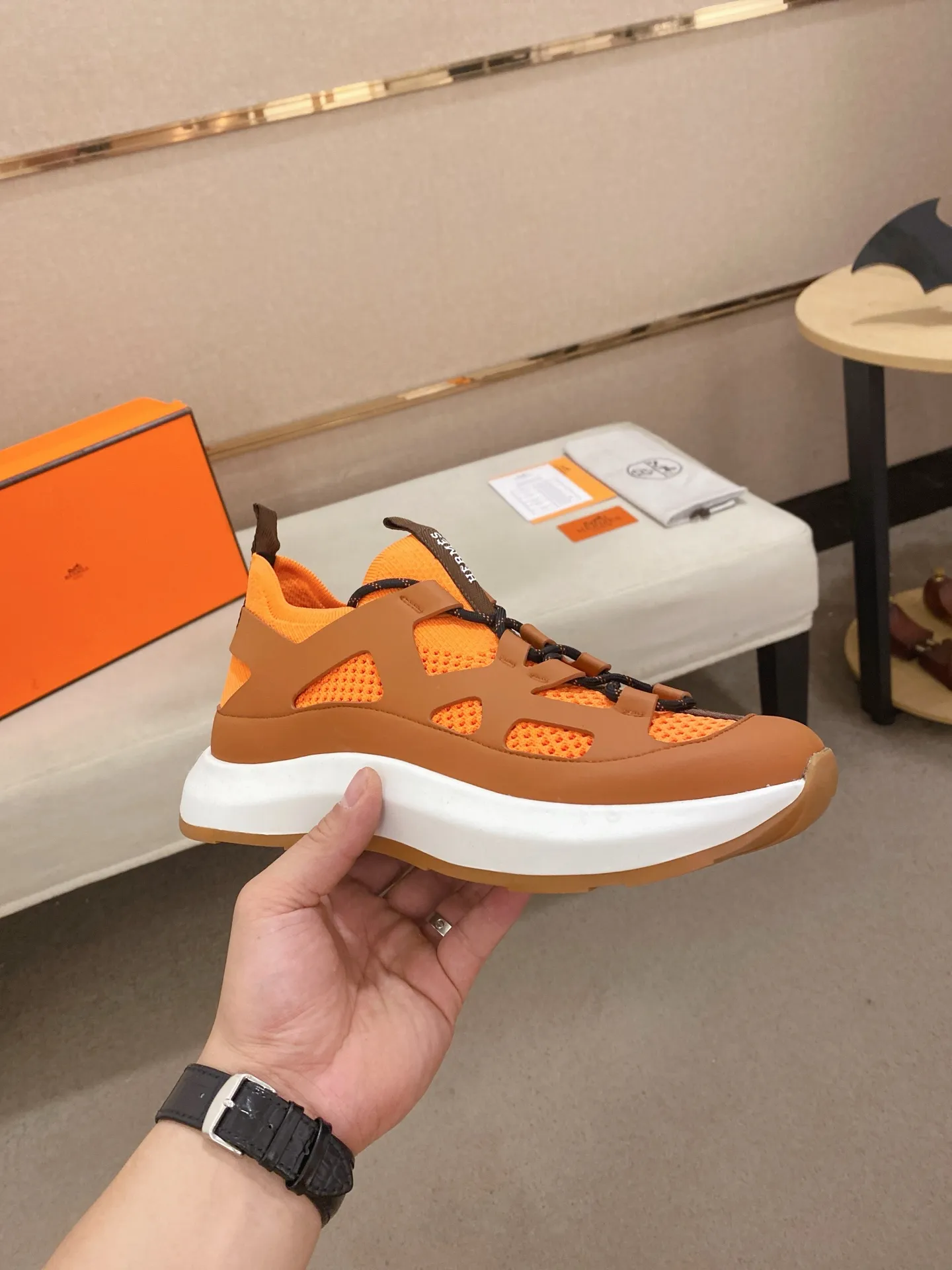 Men's clothing and shoes💰: 660💰《HERMES》【Classic Original Version】Hermès; Top 🔝 Purchasing Agency 🔍🔍Men’s latest 🇺🇸 counters are on sale simultaneously, original imported from Italy ▲▲Silk cowhide with breathable fabric ▲▲ (high-end and expensive Qi·Grade) Exquisite workmanship (Italian 🇮🇹Imported water-dyed 🐂cowhide lining) Sole: Original sole provided by the original factory, ⚠️Exclusive double-layer activity·TPR·Rubber·Combined molded outsole; Super·comfortable·wear-resistant·non-slip·environmental protection The real thing is more beautiful when photographed (high quality, following orders). You can enter and leave the counter at will * Number of yards: 38·39·40·41·42·43·44·45
